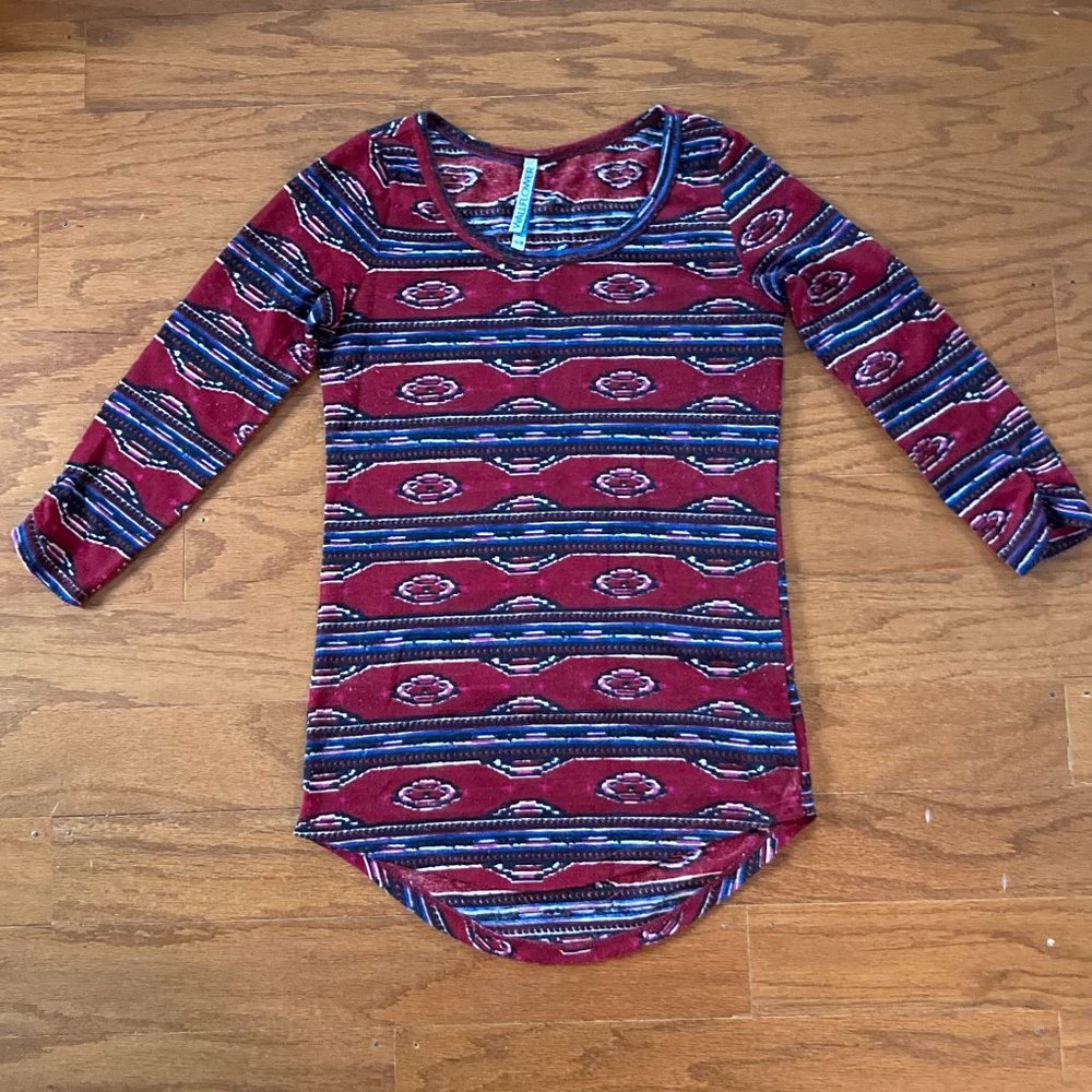 Wallflower 3/4 Sleeve Aztec Print Shirt